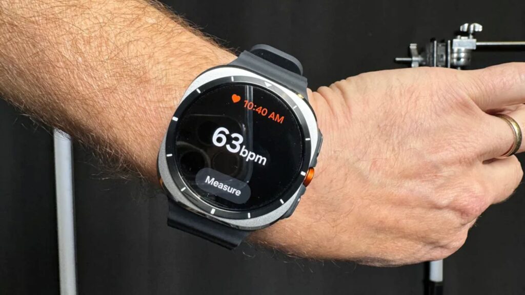 Samsung Galaxy Watch users can use these 3 hidden features for a better experience