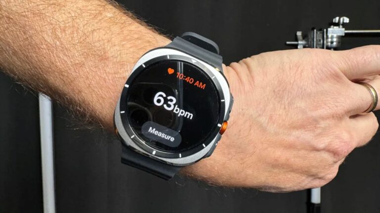 Samsung Galaxy Watch users can use these 3 hidden features for a better experience